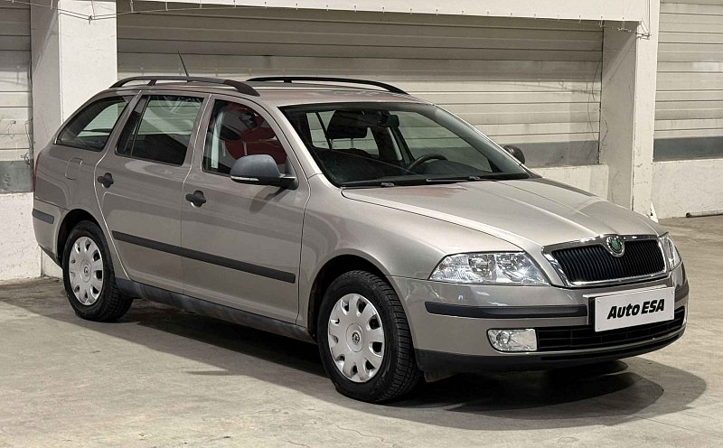 Škoda Octavia II 1.6i Tour