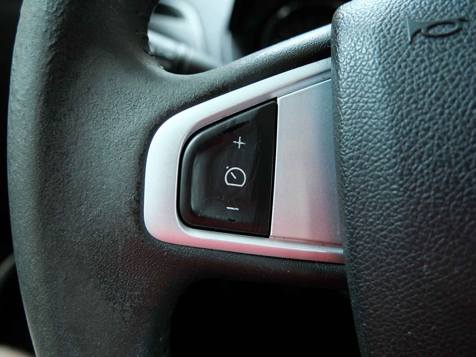 Renault Fluence 1.6i 
