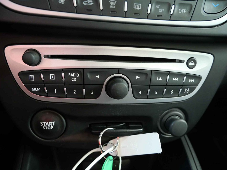 Renault Fluence 1.6i 