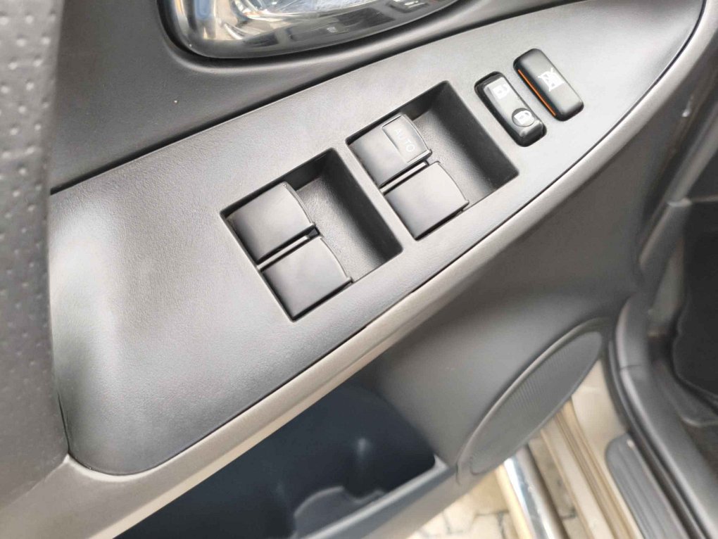 Toyota RAV4 2.0i  4X4