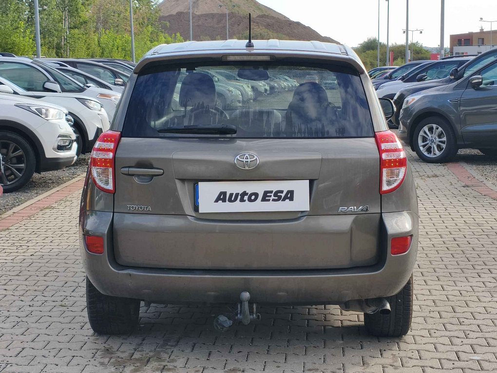 Toyota RAV4 2.0i  4X4