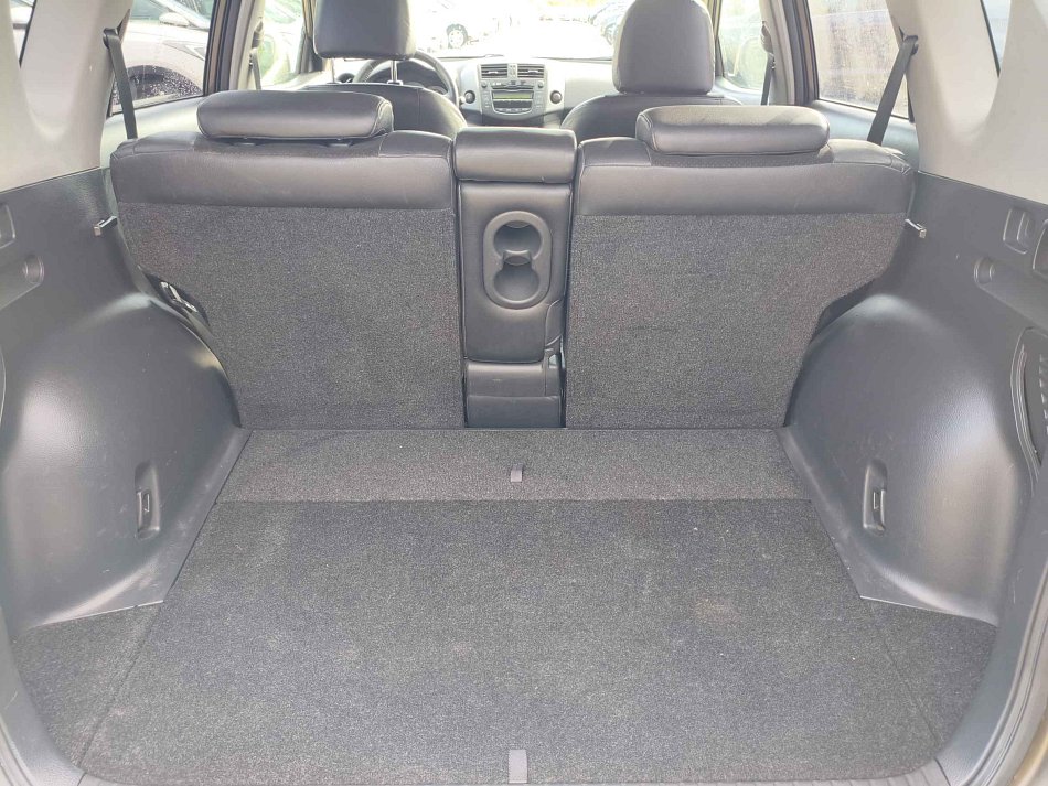 Toyota RAV4 2.0i  4X4