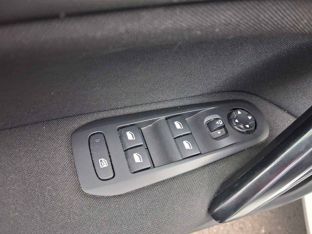 Peugeot 308 1.2 PT 