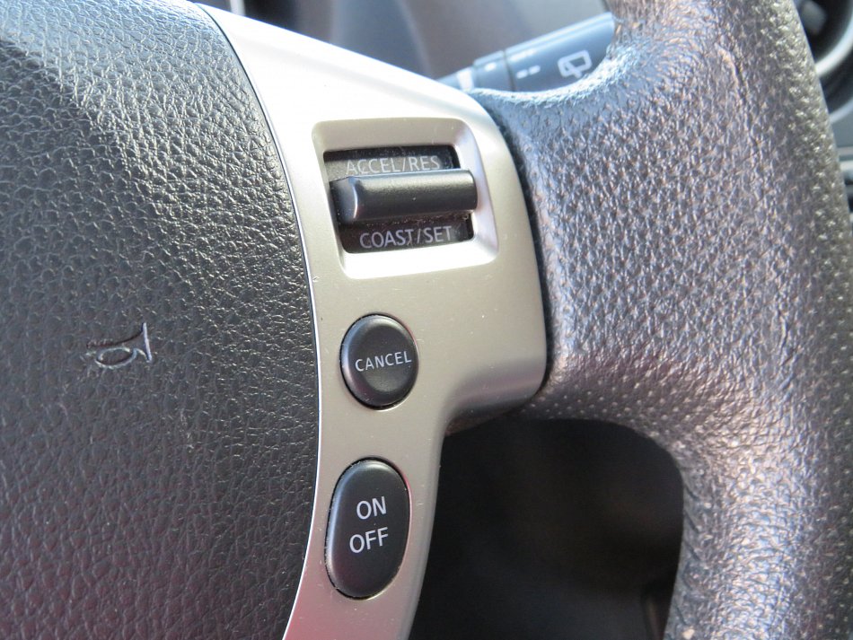 Nissan Qashqai 2.0i 