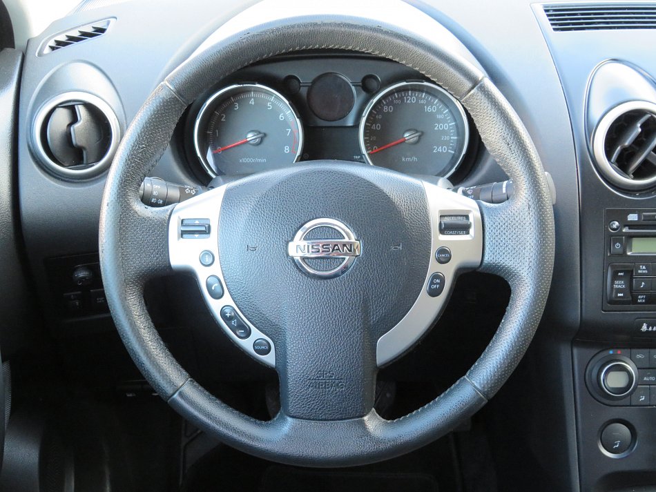 Nissan Qashqai 2.0i 