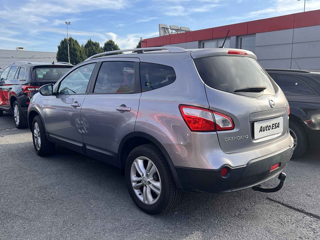 Nissan Qashqai 2.0i  +2