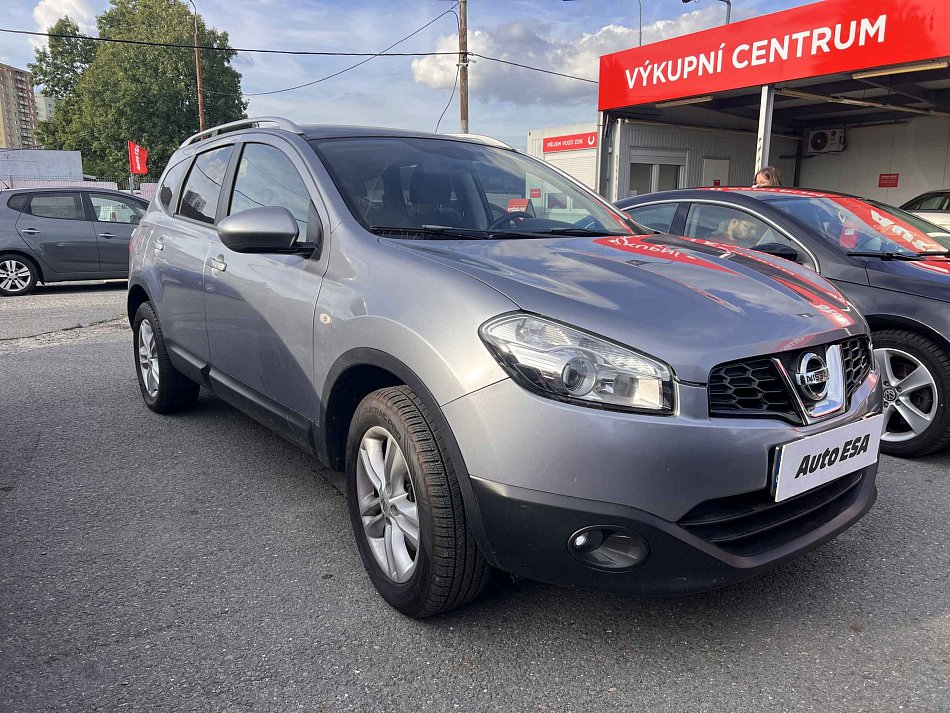 Nissan Qashqai 2.0i  +2