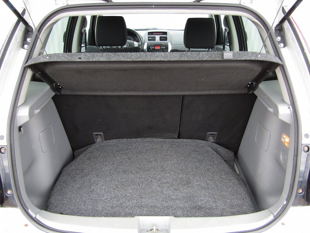 Suzuki SX4 1.6 i 