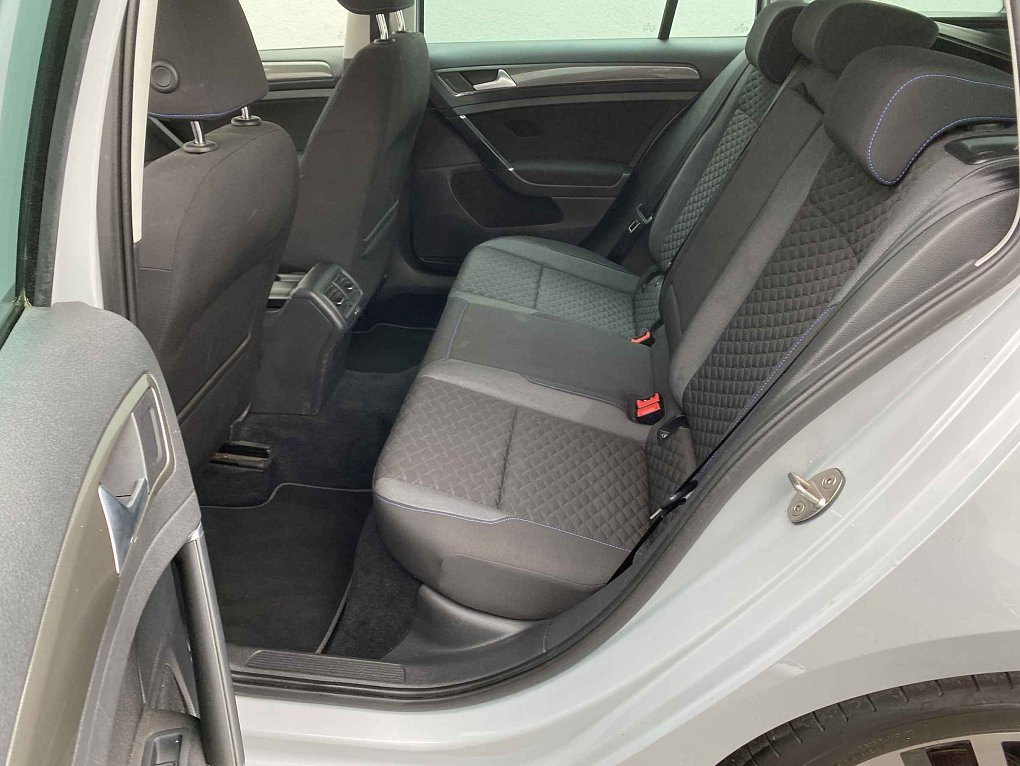 Volkswagen Golf 1.5 TSi Join