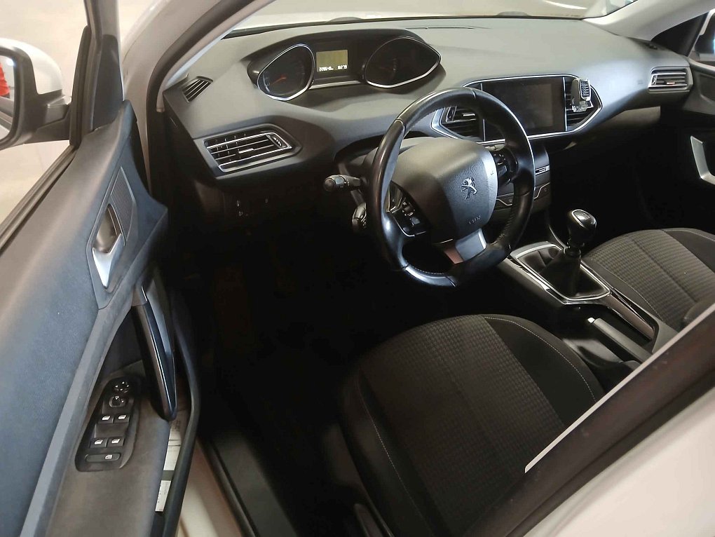 Peugeot 308 1.5HDi 