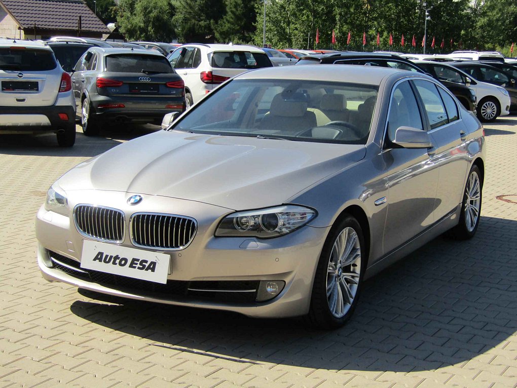 BMW Řada 5 3.0 i 