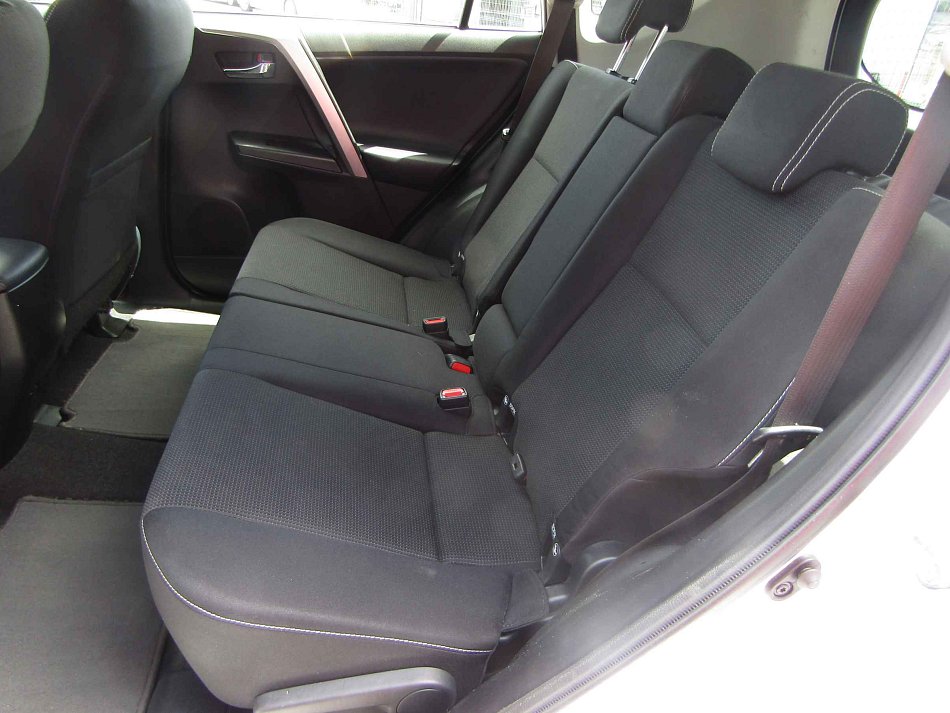 Toyota RAV4 2.0 D-4D 