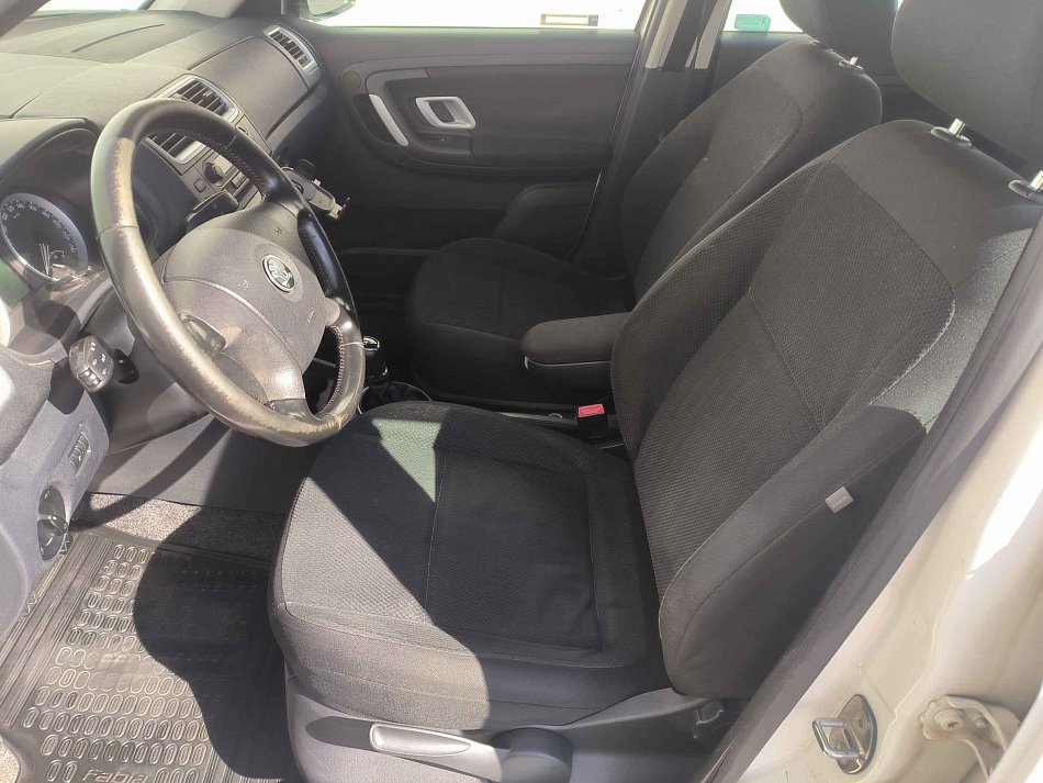 Škoda Fabia II 1.4 16V Elegance