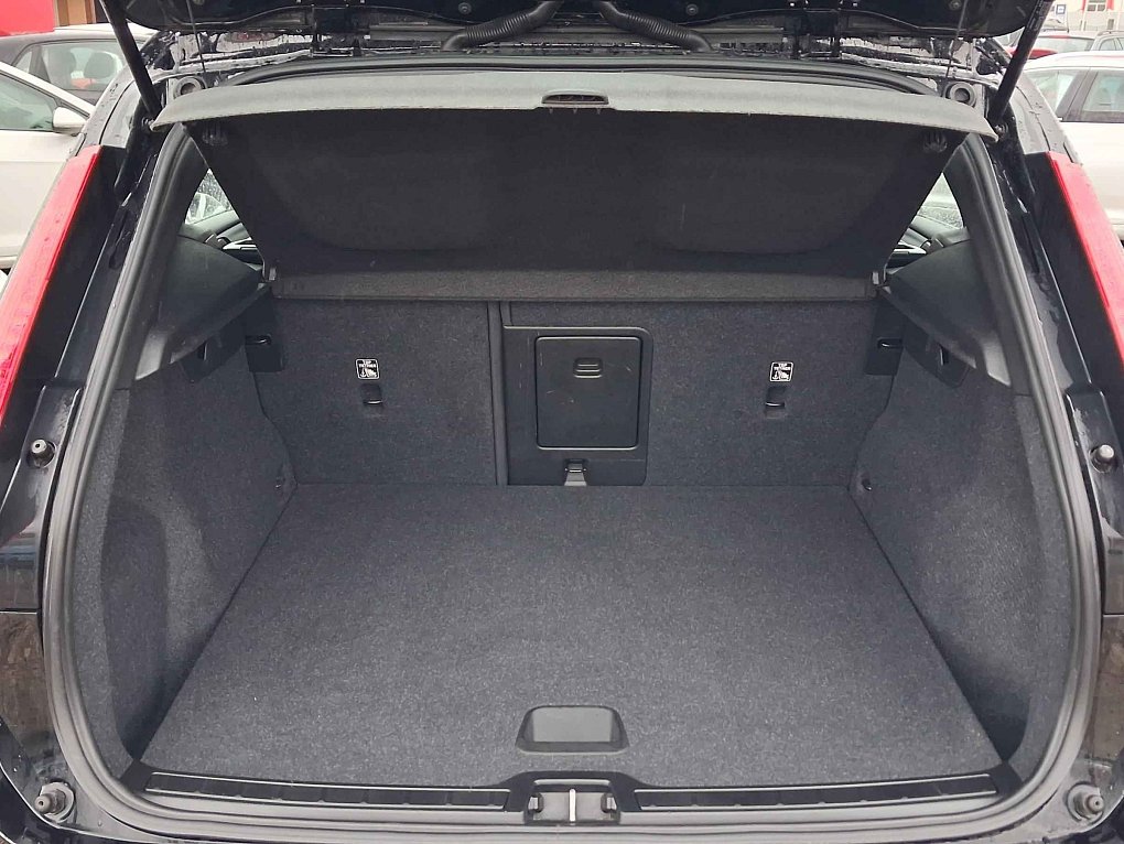 Volvo XC40 1.5T Momentum
