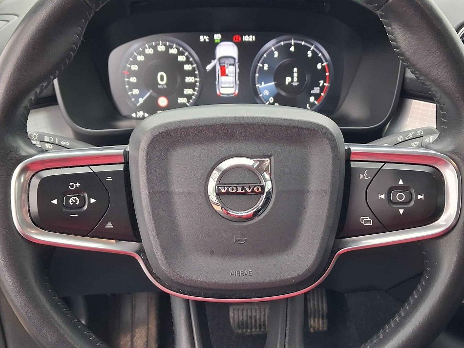 Volvo XC40 1.5T Momentum