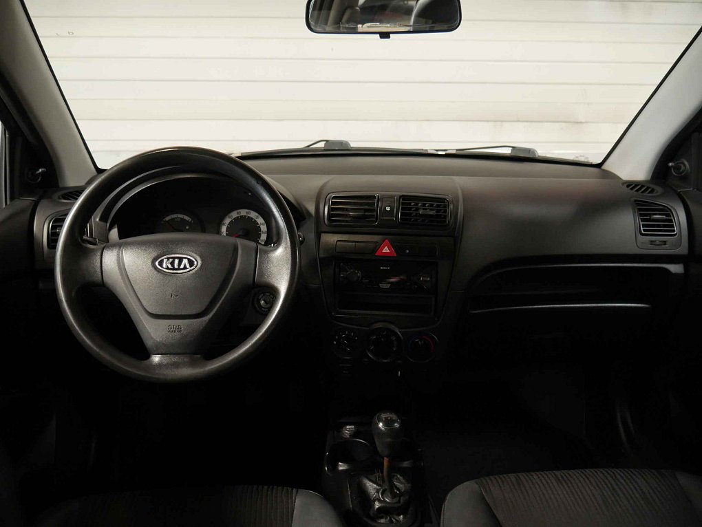Kia Picanto 1.0i 