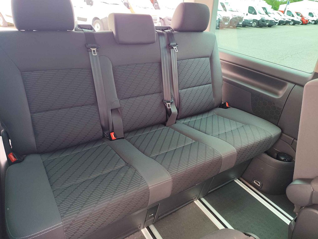 Volkswagen Multivan 2.0TDi 