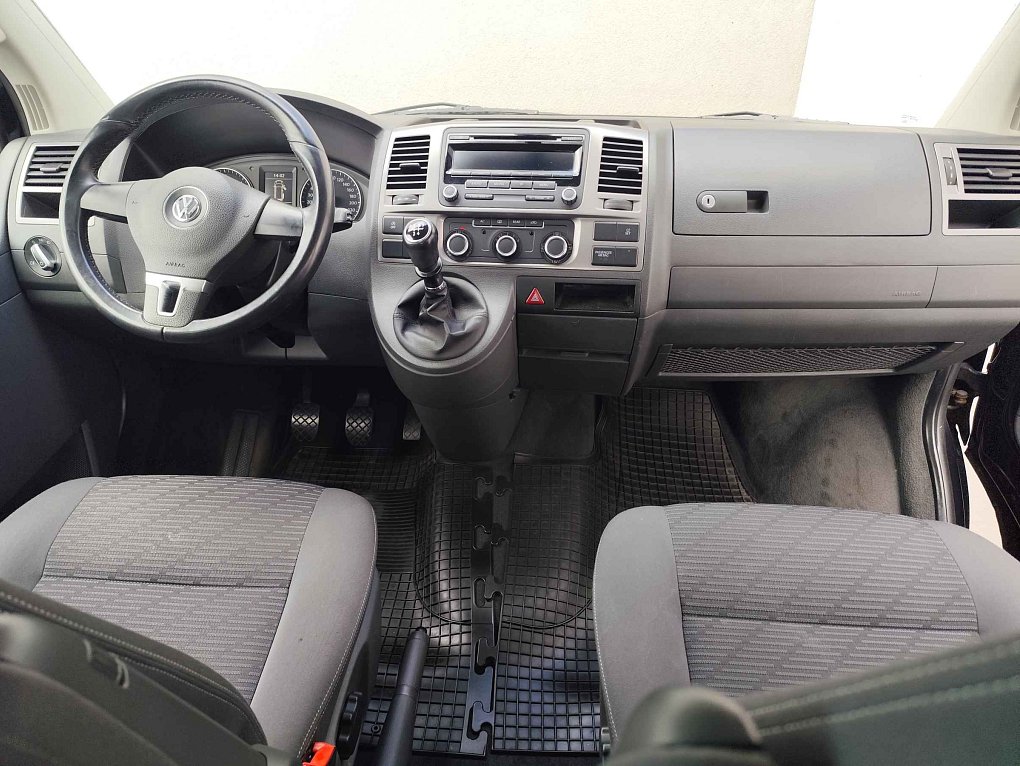 Volkswagen Multivan 2.0TDi 