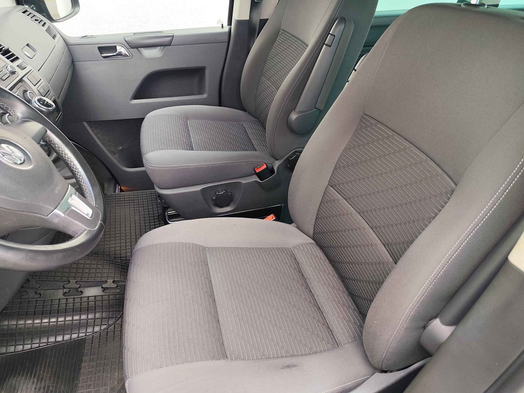Volkswagen Multivan 2.0TDi 