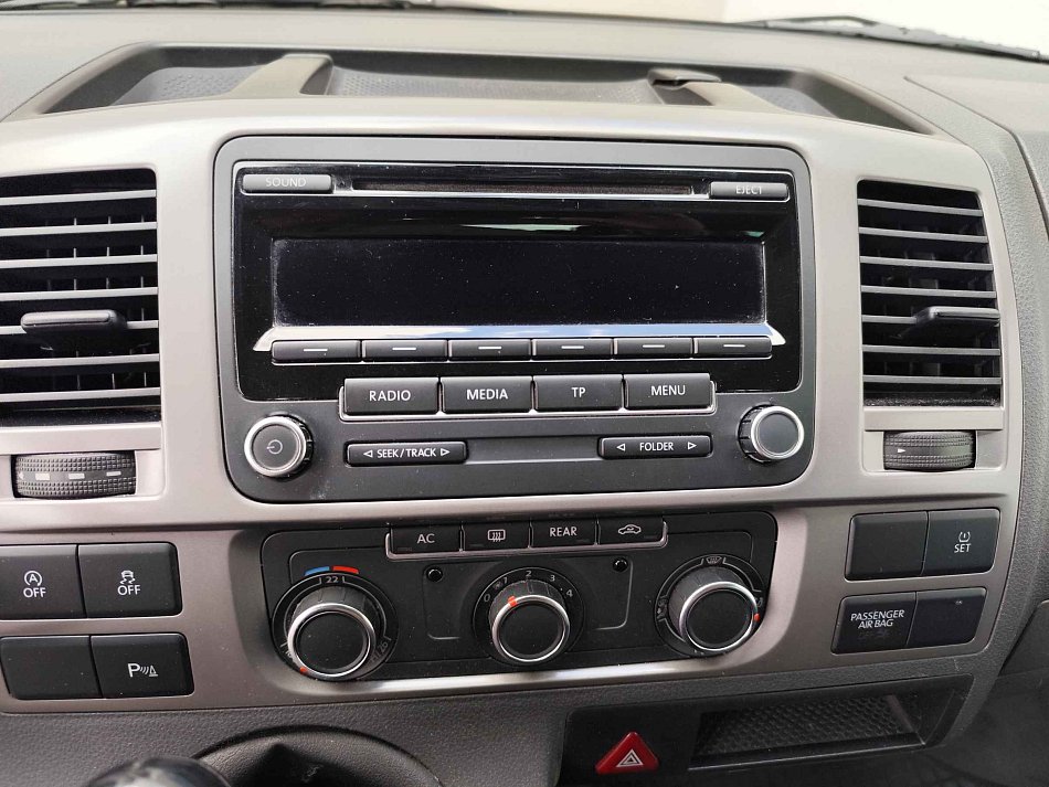 Volkswagen Multivan 2.0TDi 