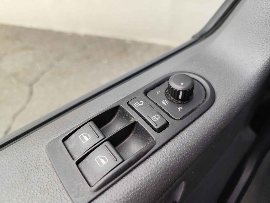 Volkswagen Multivan 2.0TDi 