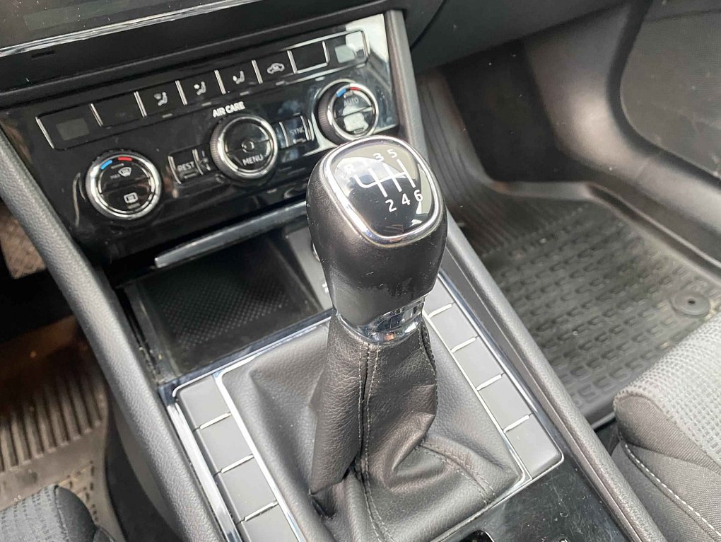 Škoda Superb III 2.0TDi SportLine