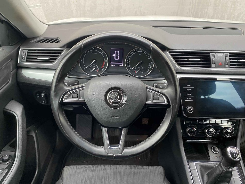 Škoda Superb III 2.0TDi SportLine