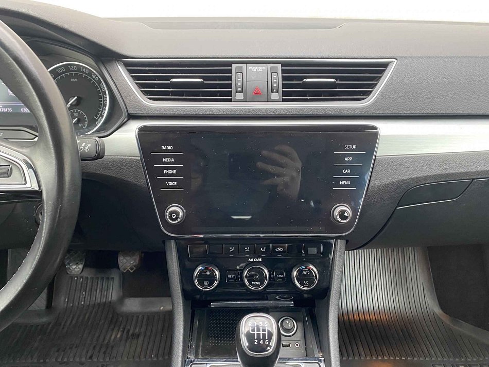 Škoda Superb III 2.0TDi SportLine
