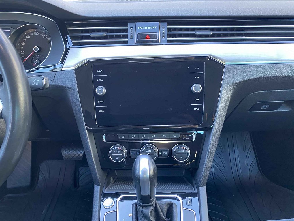 Volkswagen Passat 2.0TDi 
