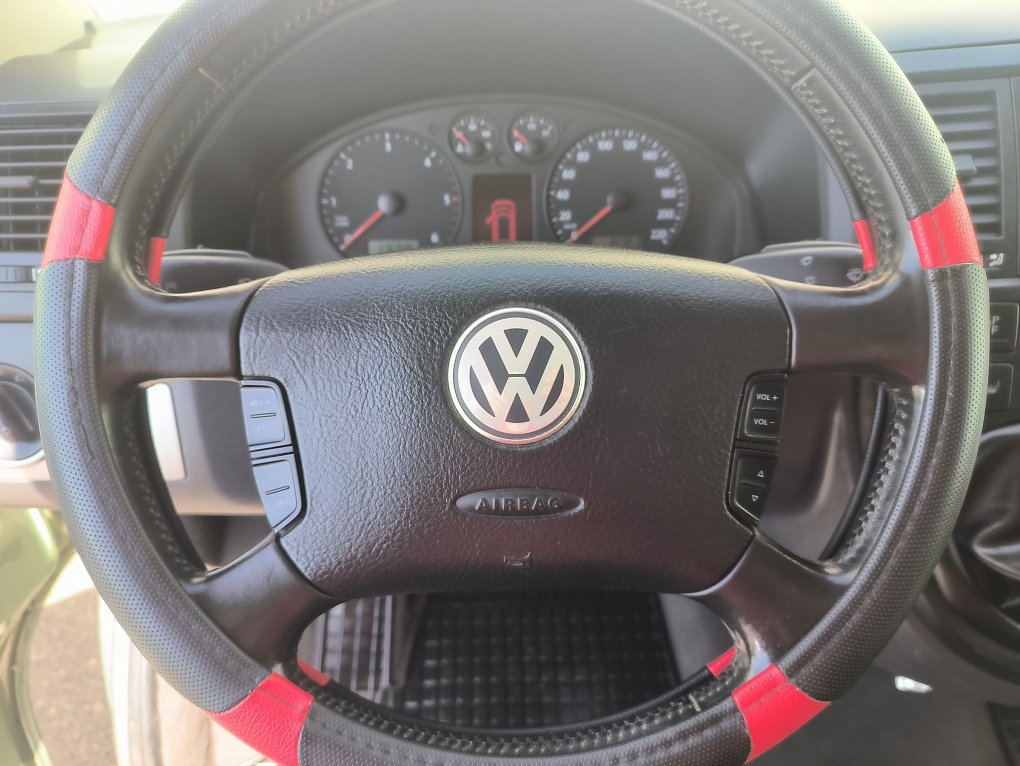 Volkswagen Multivan 2.5TDI  4x4