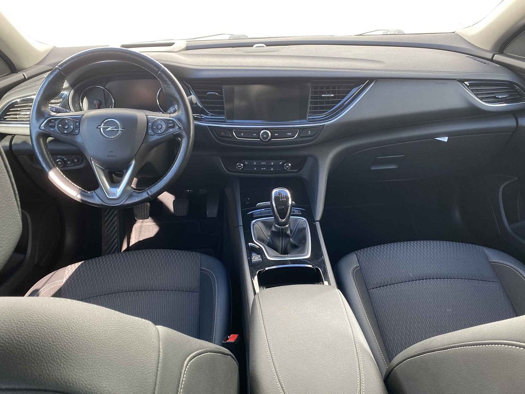 Opel Insignia 1.5 T 
