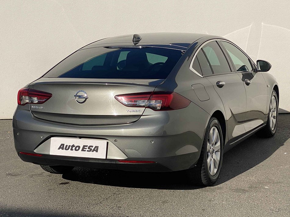 Opel Insignia 1.5 T 