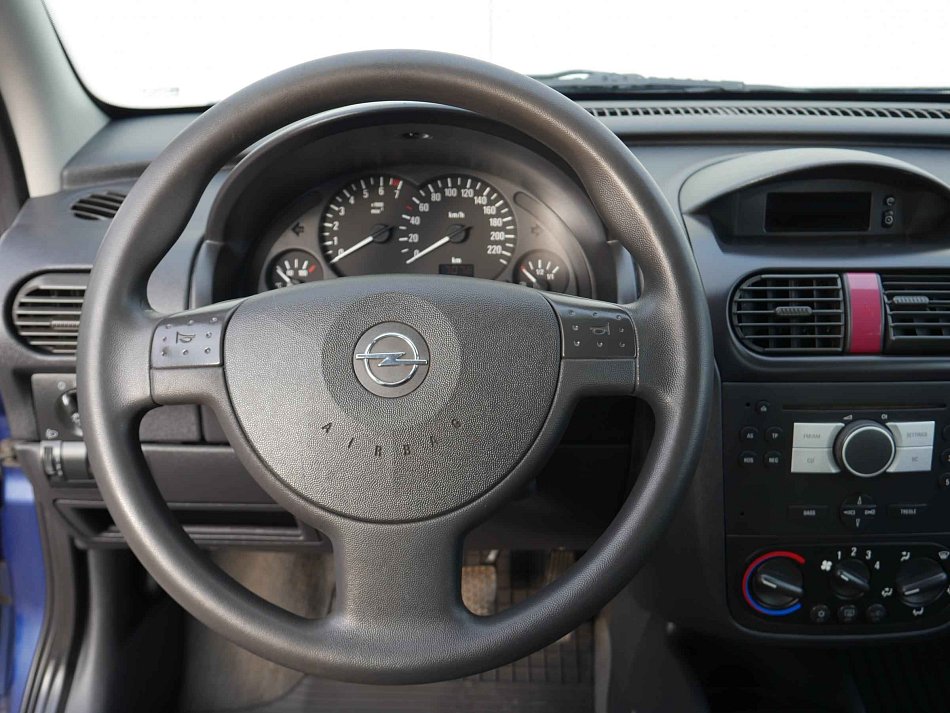 Opel Corsa 1.0i 