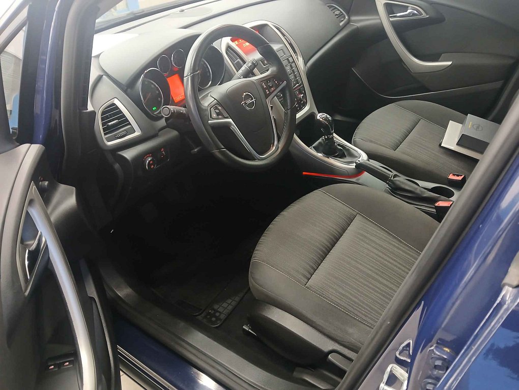 Opel Astra 1.4 T 