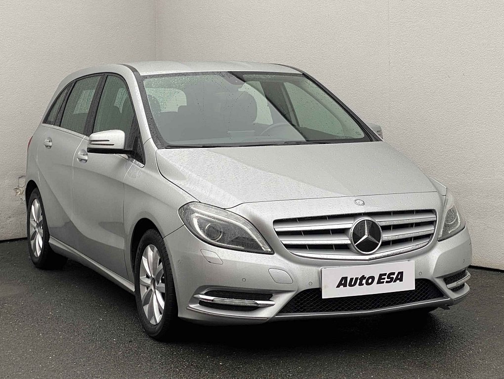 Mercedes-Benz Třída B 1.6i  B200
