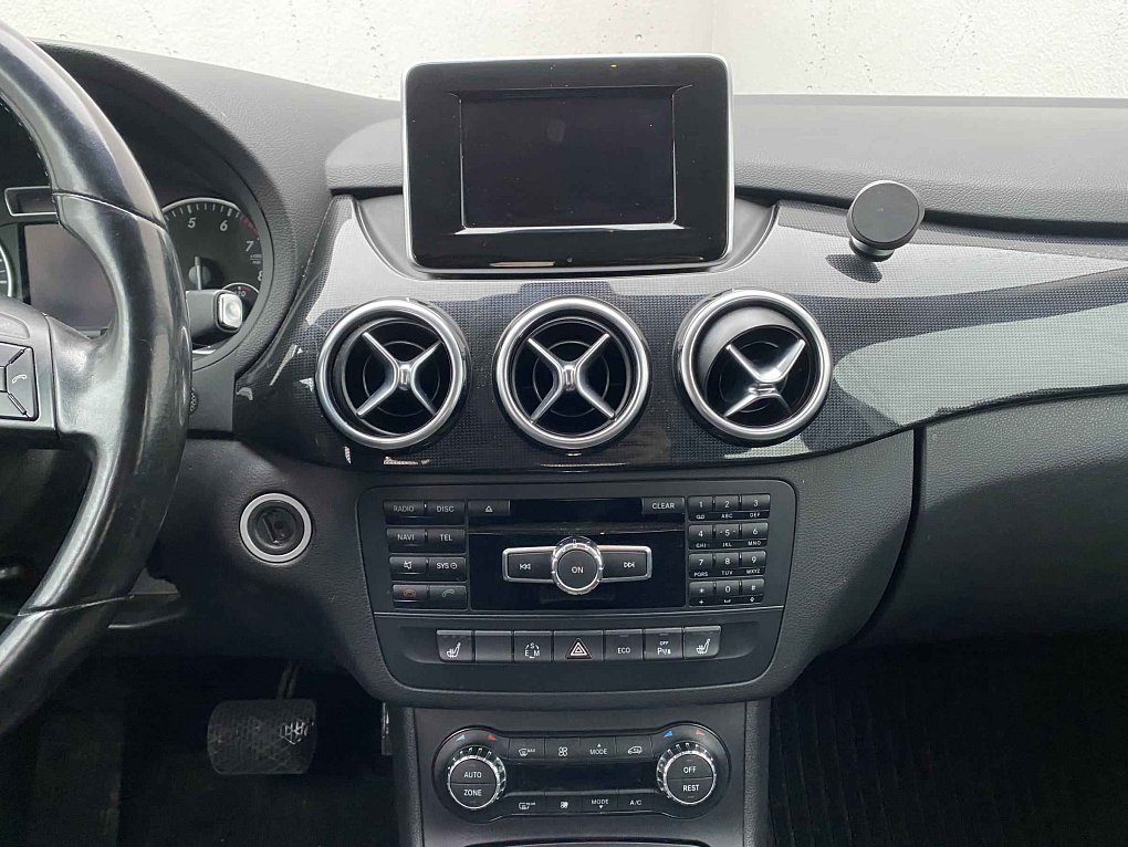 Mercedes-Benz Třída B 1.6i  B200