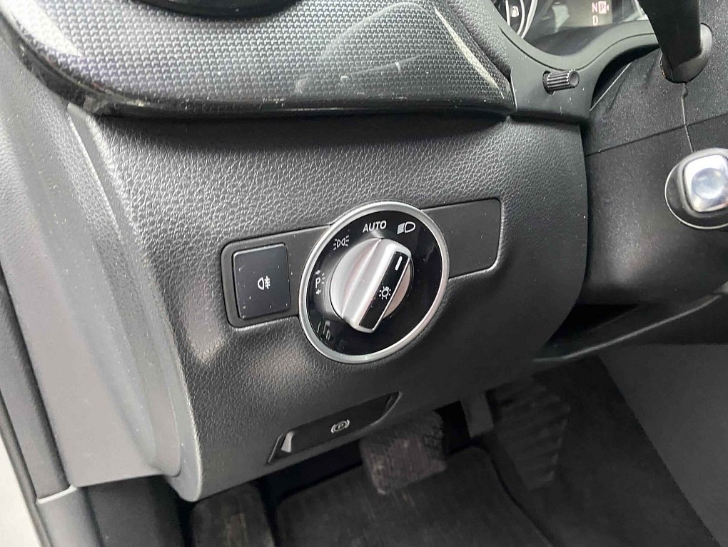 Mercedes-Benz Třída B 1.6i  B200