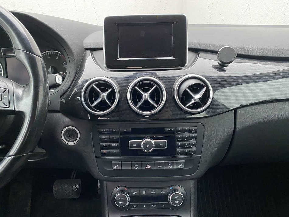 Mercedes-Benz Třída B 1.6i  B200