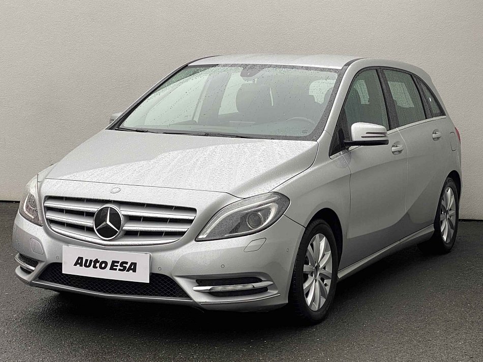 Mercedes-Benz Třída B 1.6i  B200