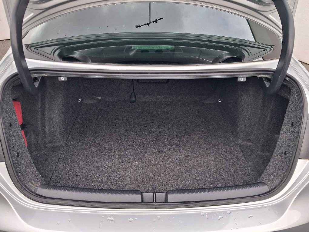 Volkswagen Jetta 1.2 TSi Life