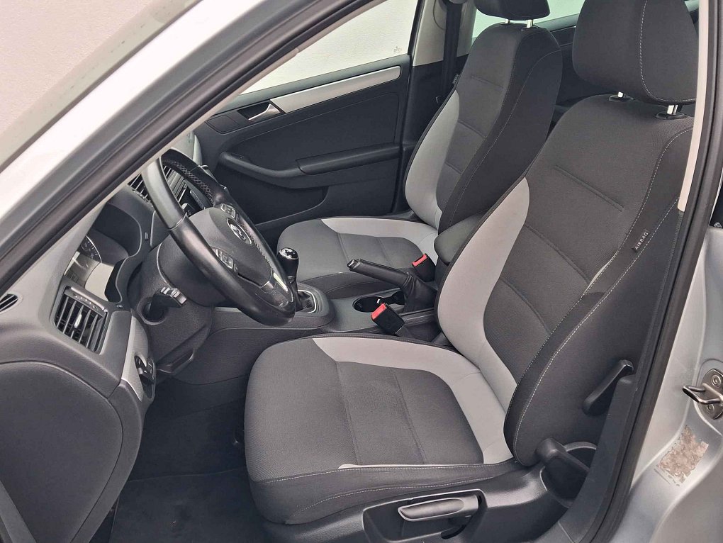 Volkswagen Jetta 1.2 TSi Life