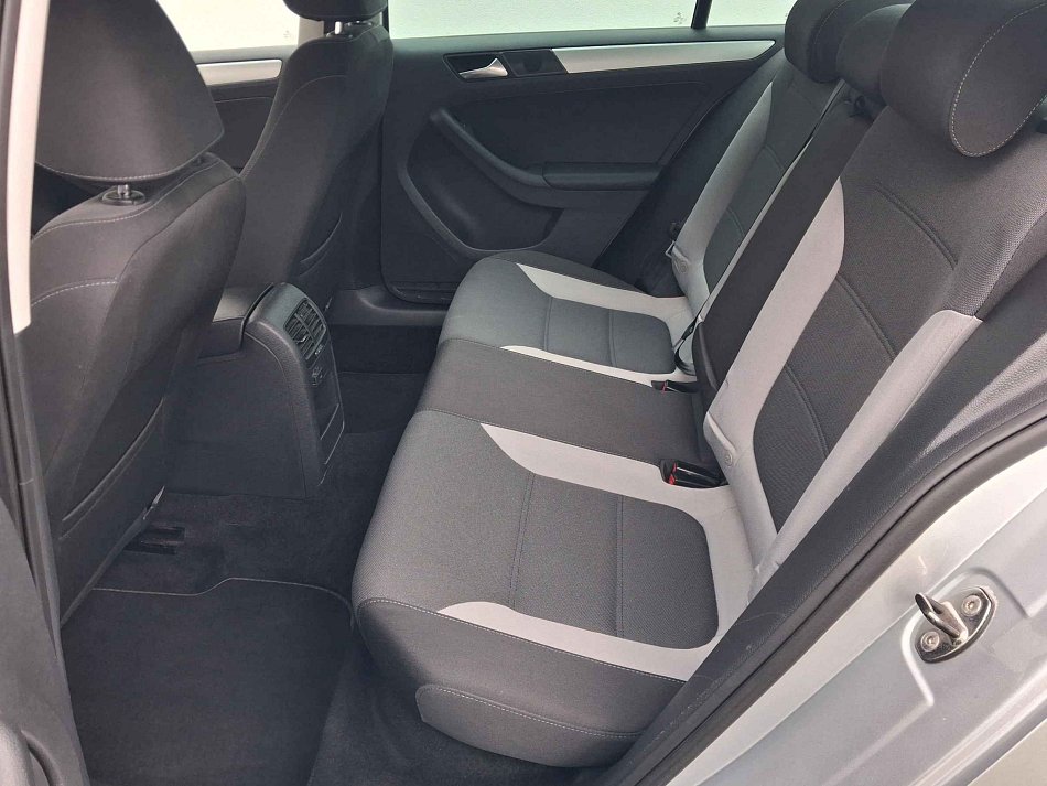 Volkswagen Jetta 1.2 TSi Life
