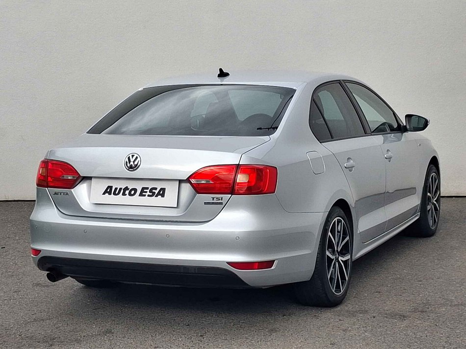 Volkswagen Jetta 1.2 TSi Life