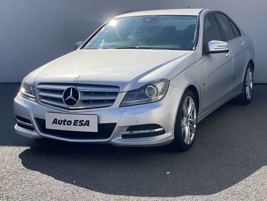 Mercedes-Benz Třída C 2.2d Avantgarde 4Mat