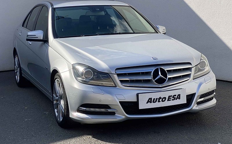 Mercedes-Benz Třída C 2.2d Avantgarde 4Mat