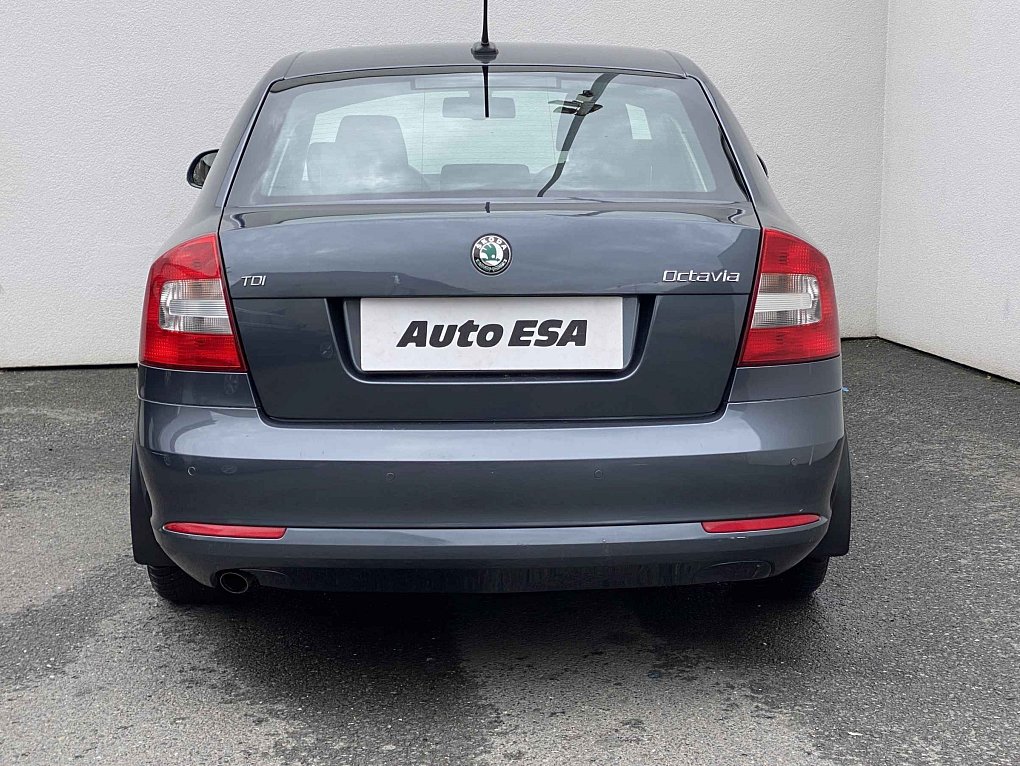 Škoda Octavia II 1.6 TDi Elegance