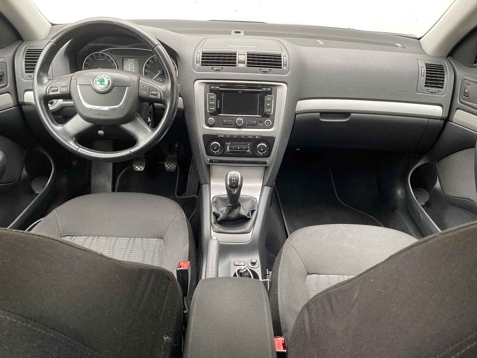 Škoda Octavia II 1.6 TDi Elegance