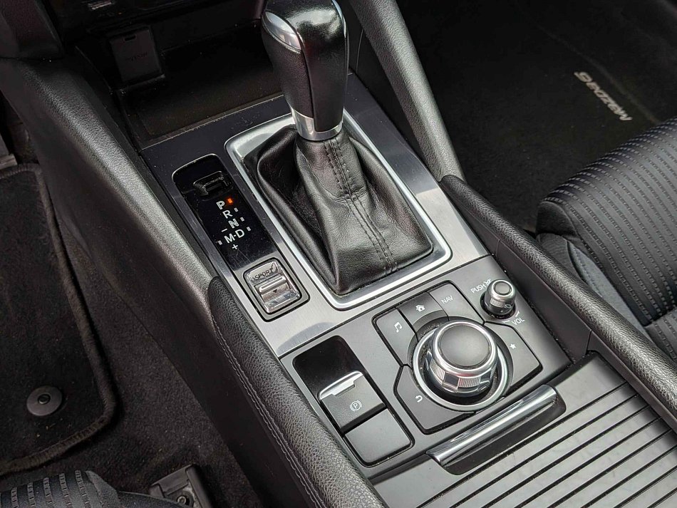 Mazda 6 2.0 i Attraction