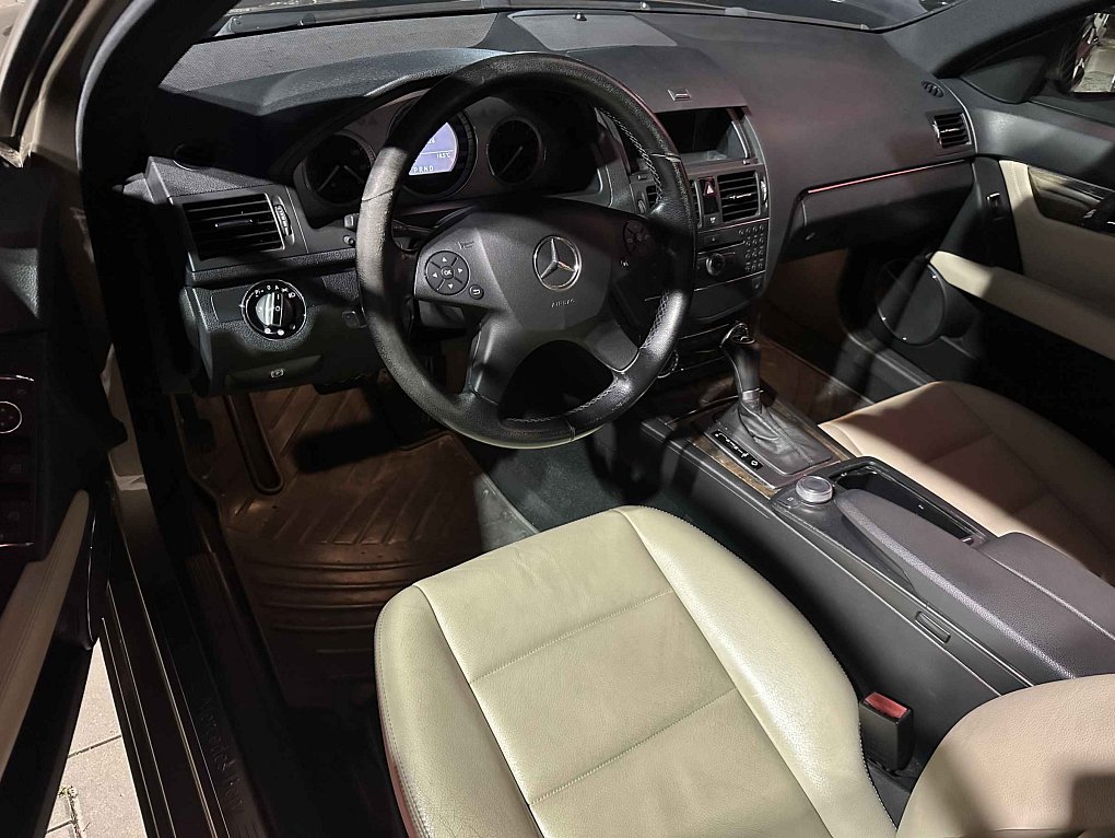 Mercedes-Benz Třída C 3.0 CDi Avantgarde C320 4Matic