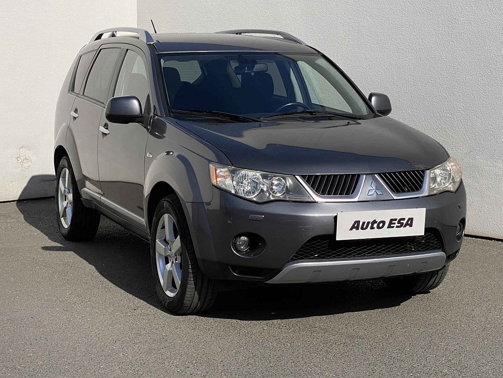 Mitsubishi Outlander 2.2d  4x4, 7míst